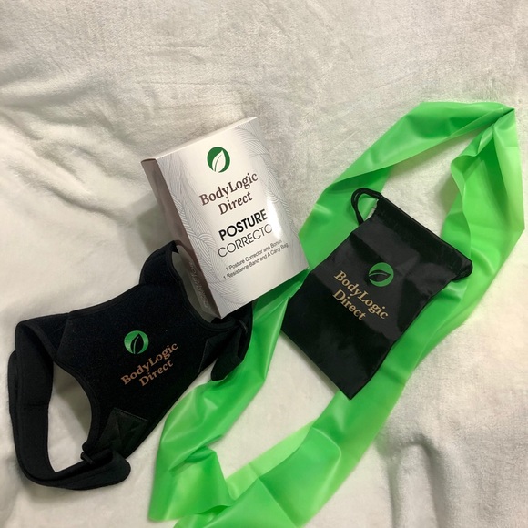 “NEW IN BOX*Posture corrector, carrying ba… - Picture 1 of 9